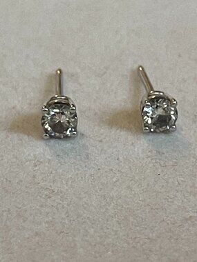 Bloomingdale's 0.3 CTTW Round Colorless Diamond Stud Earrings in 18k White Gold